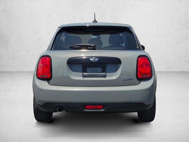 Used 2018 MINI Cooper 4-Door Hardtop FWD image 6
