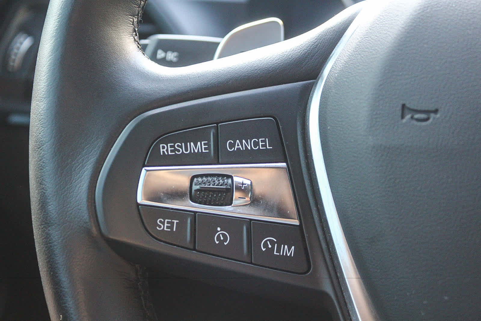 Used 2023 BMW 230i Coupe w/ Convenience Package RWD image 23