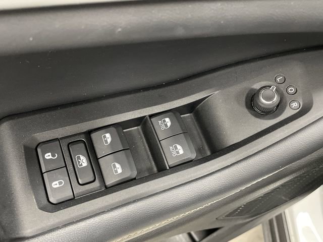 Used 2023 Jeep Grand Cherokee L Limited image 28