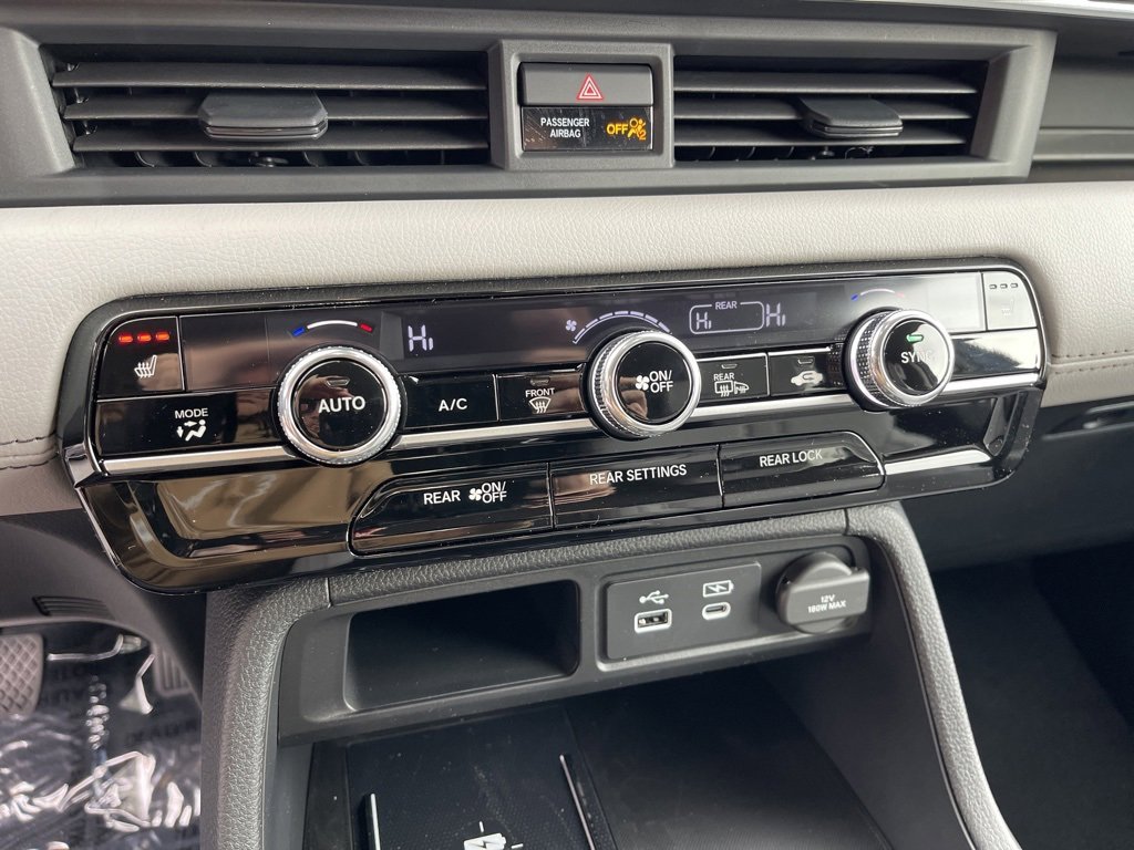 New 2025 Honda Pilot Touring image 10