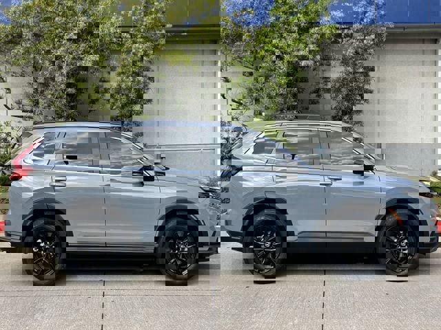 Used 2025 Honda CR-V Sport image 3