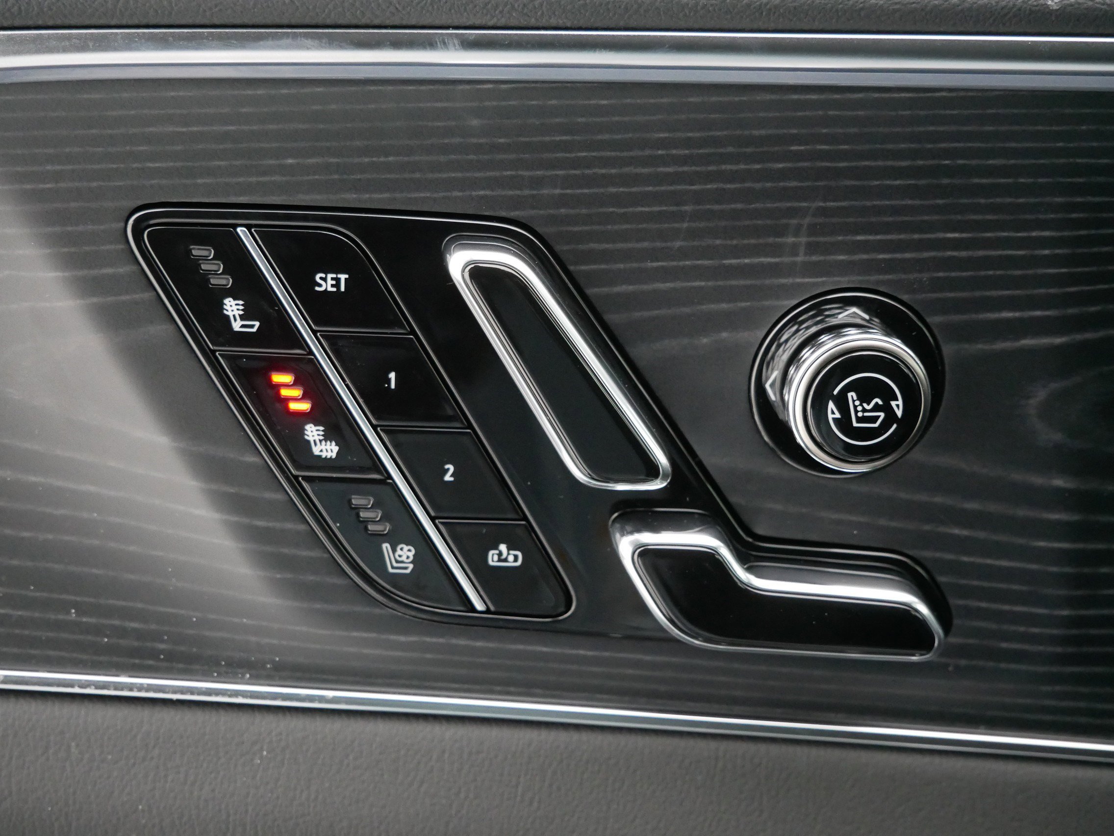 New 2026 Cadillac Lyriq Premium Sport image 18