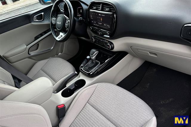 Used 2023 Kia Soul EX image 19