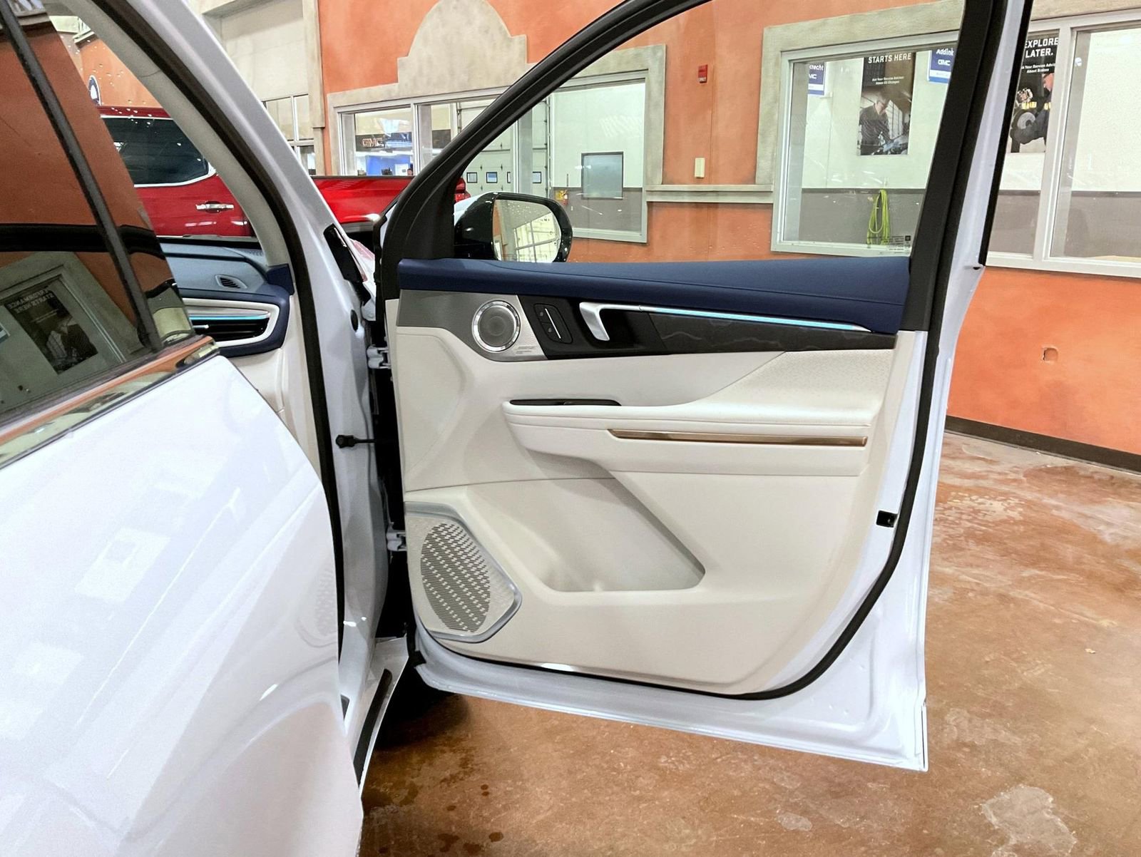 New 2026 Buick Enclave Avenir w/ Super Cruise Package image 16