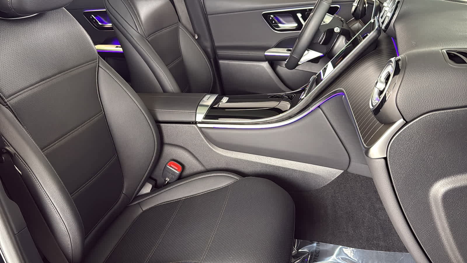 Certified 2026 Mercedes-Benz GLC 300 4MATIC image 35