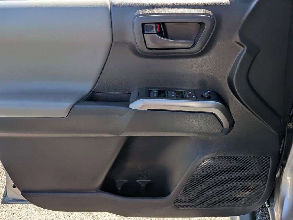 Used 2023 Toyota Tacoma SR5 RWD image 32