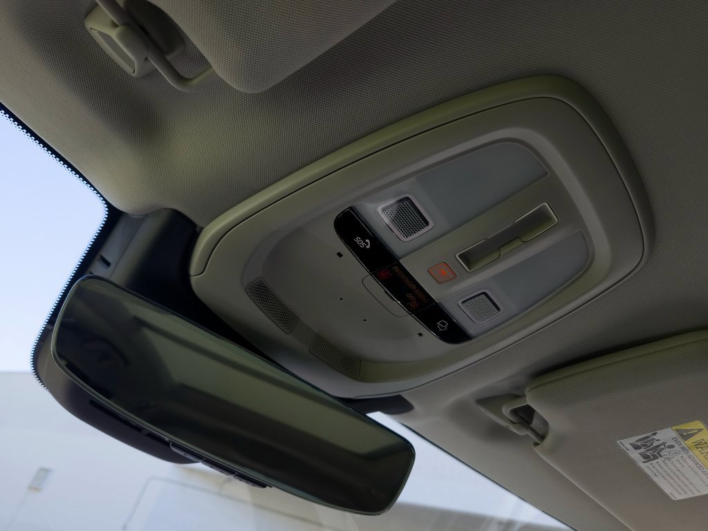 Used 2025 Volvo XC90 T8 Ultra w/ Protection Package Premier image 19