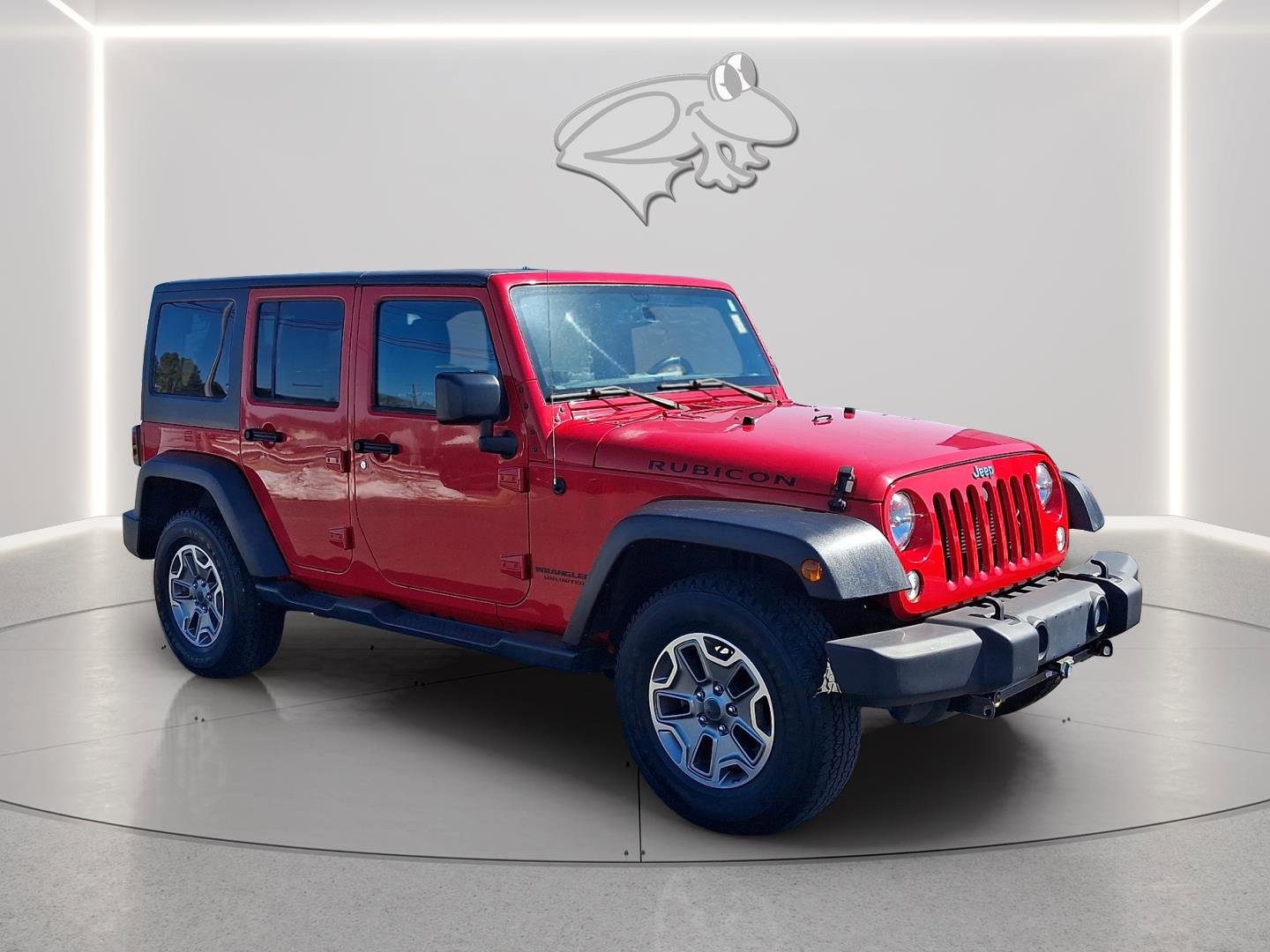 Used 2015 Jeep Wrangler Unlimited Rubicon w/ Connectivity Group image 3