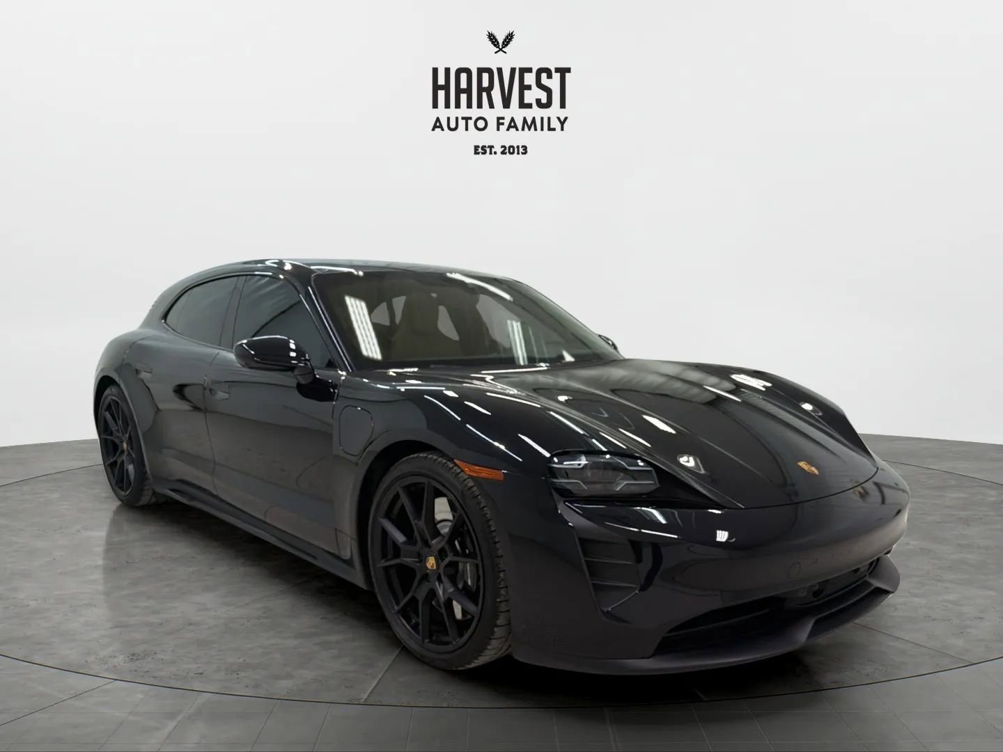 Used 2023 Porsche Taycan GTS image 10