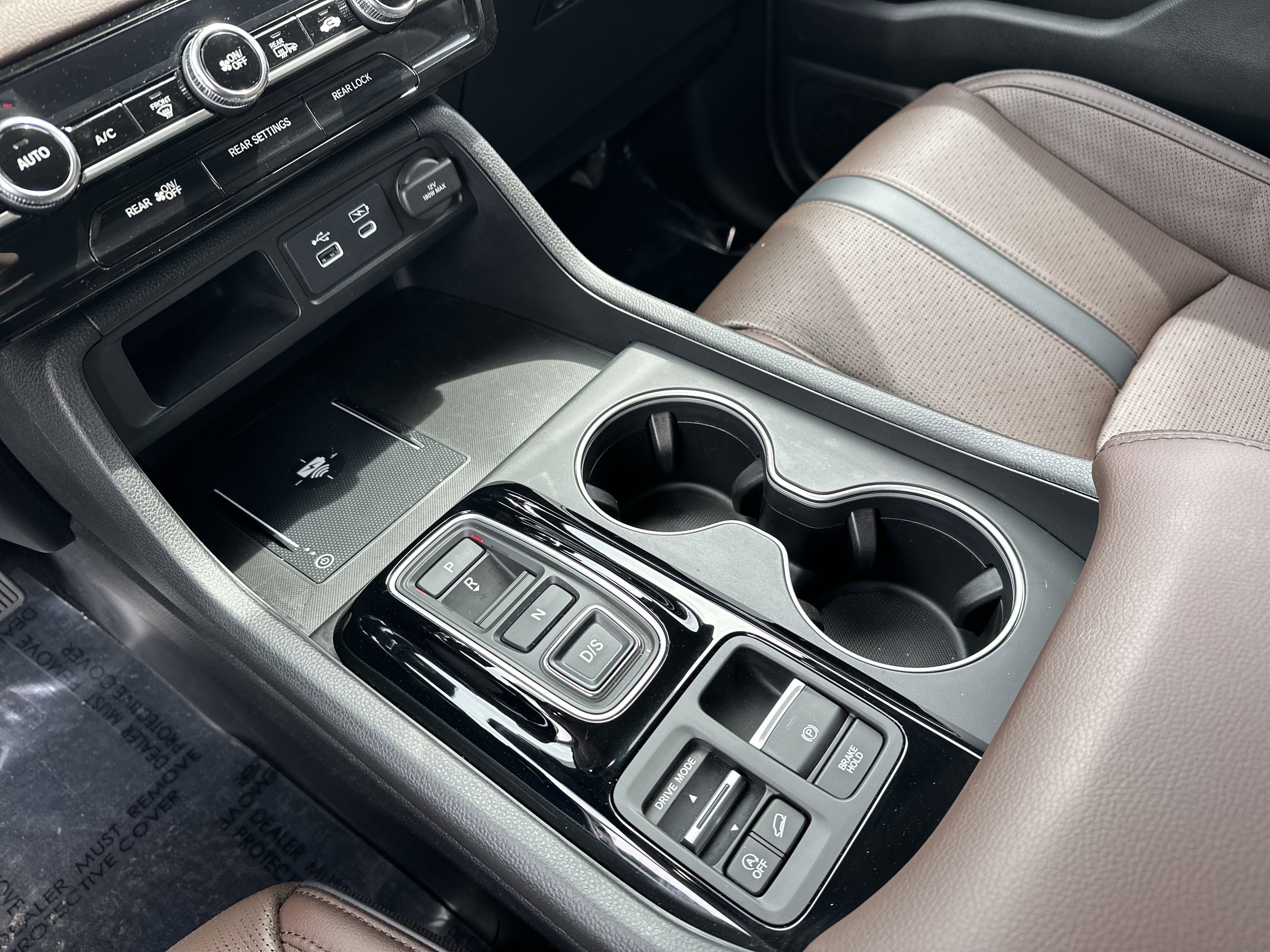 Used 2025 Honda Pilot Elite image 26