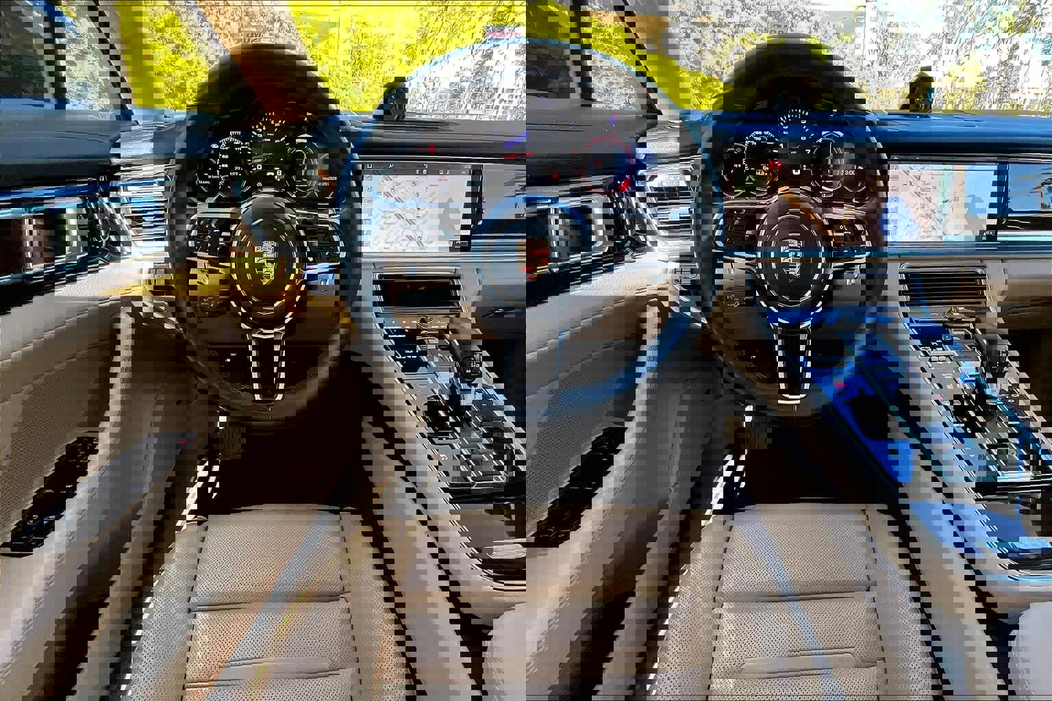 Used 2018 Porsche Panamera image 5