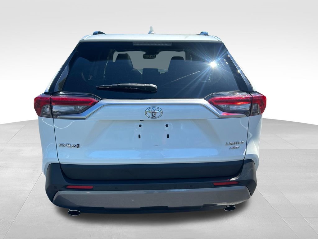 Used 2019 Toyota RAV4 Limited w/ Advanced Technology Package AWD/4WD image 4