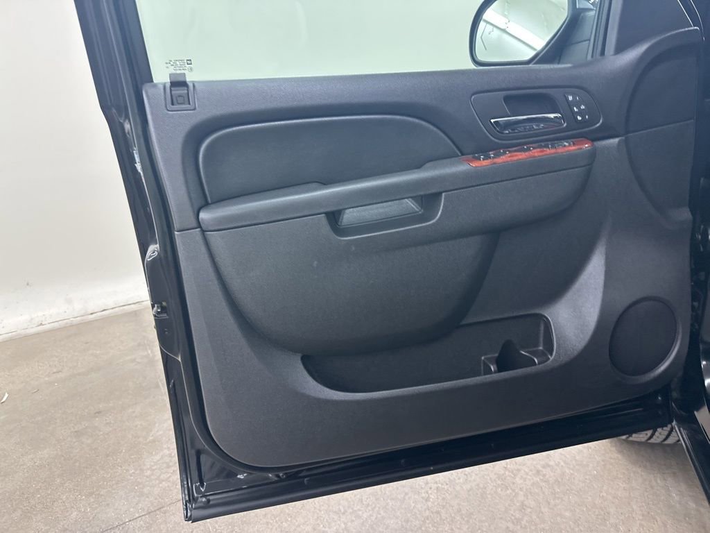 Used 2012 Chevrolet Tahoe LTZ image 33