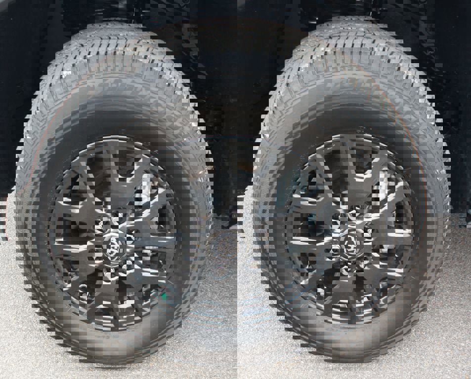 Used 2025 Toyota 4Runner SR5 image 23