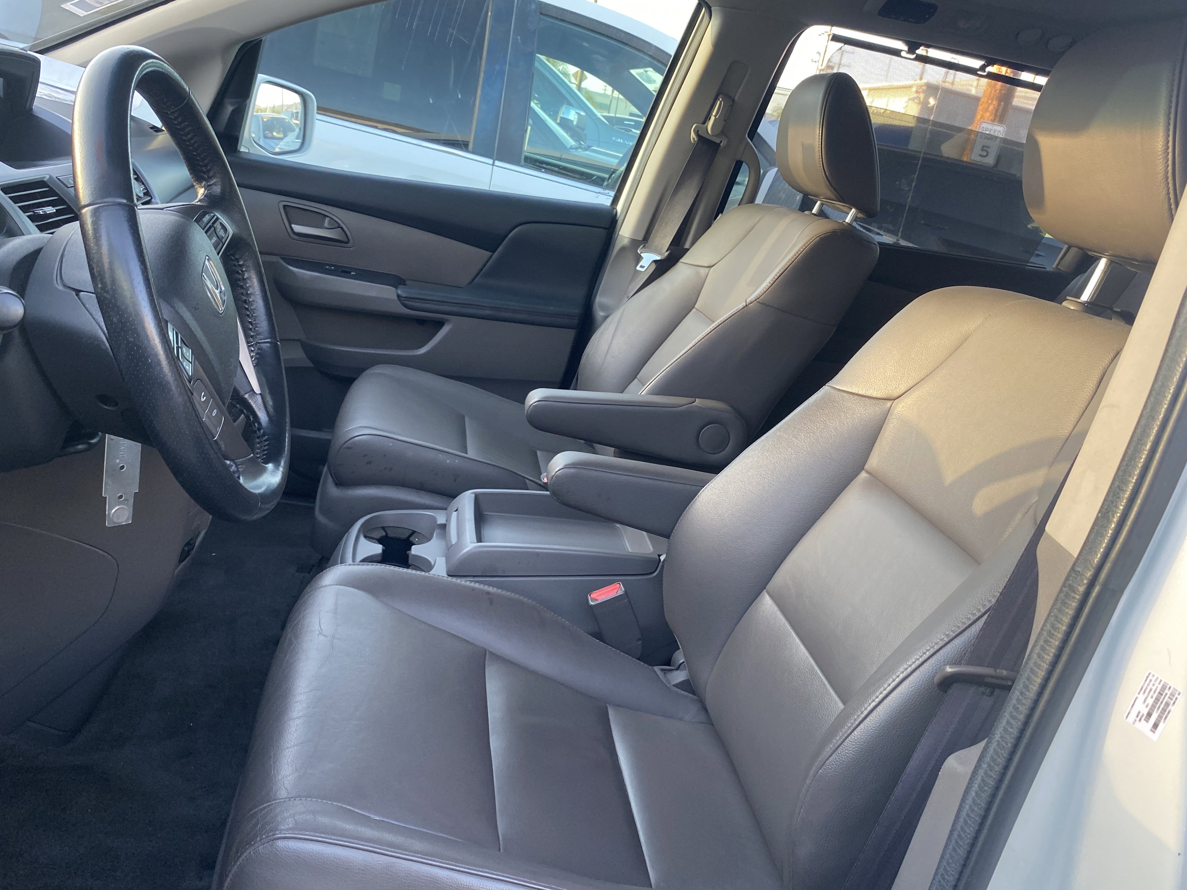 Used 2013 Honda Odyssey Touring Elite image 10