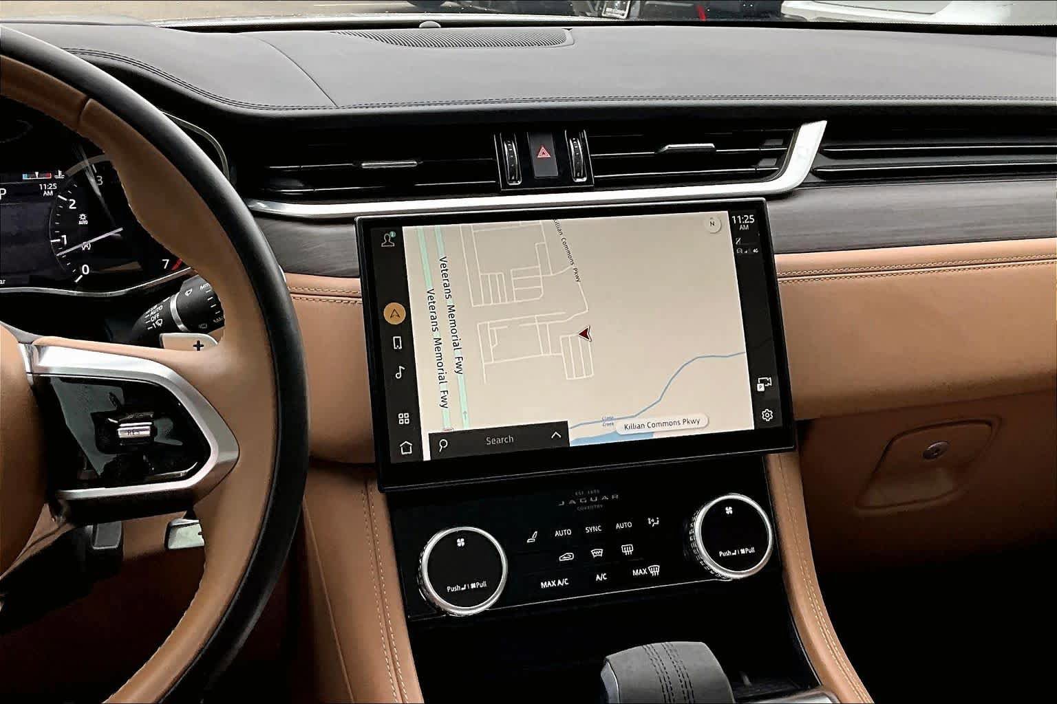 Used 2023 Jaguar F-PACE S AWD/4WD image 6
