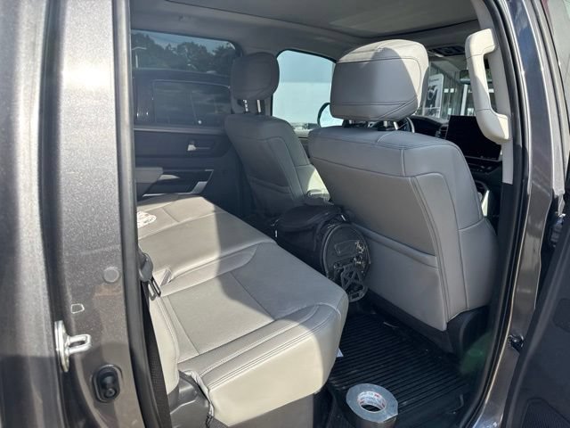 Used 2022 Toyota Tundra Limited w/ Power Package AWD/4WD image 14