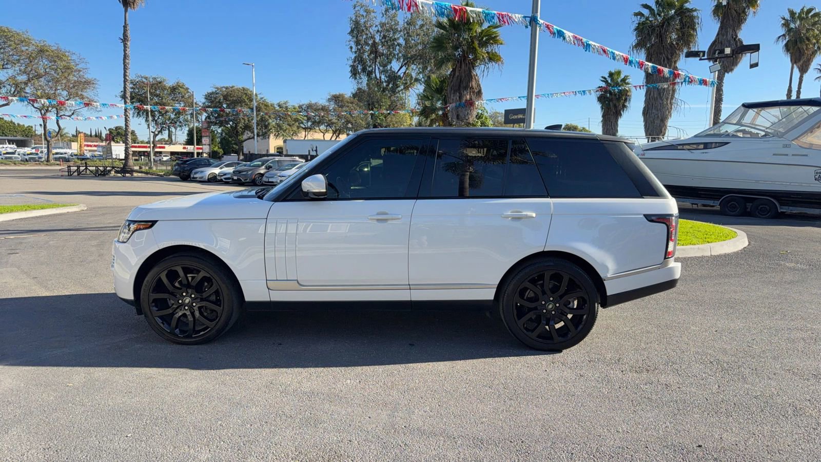 Used 2017 Land Rover Range Rover image 4