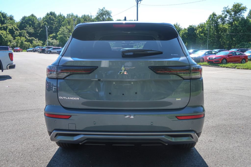 New 2026 Mitsubishi Outlander SE AWD/4WD image 10