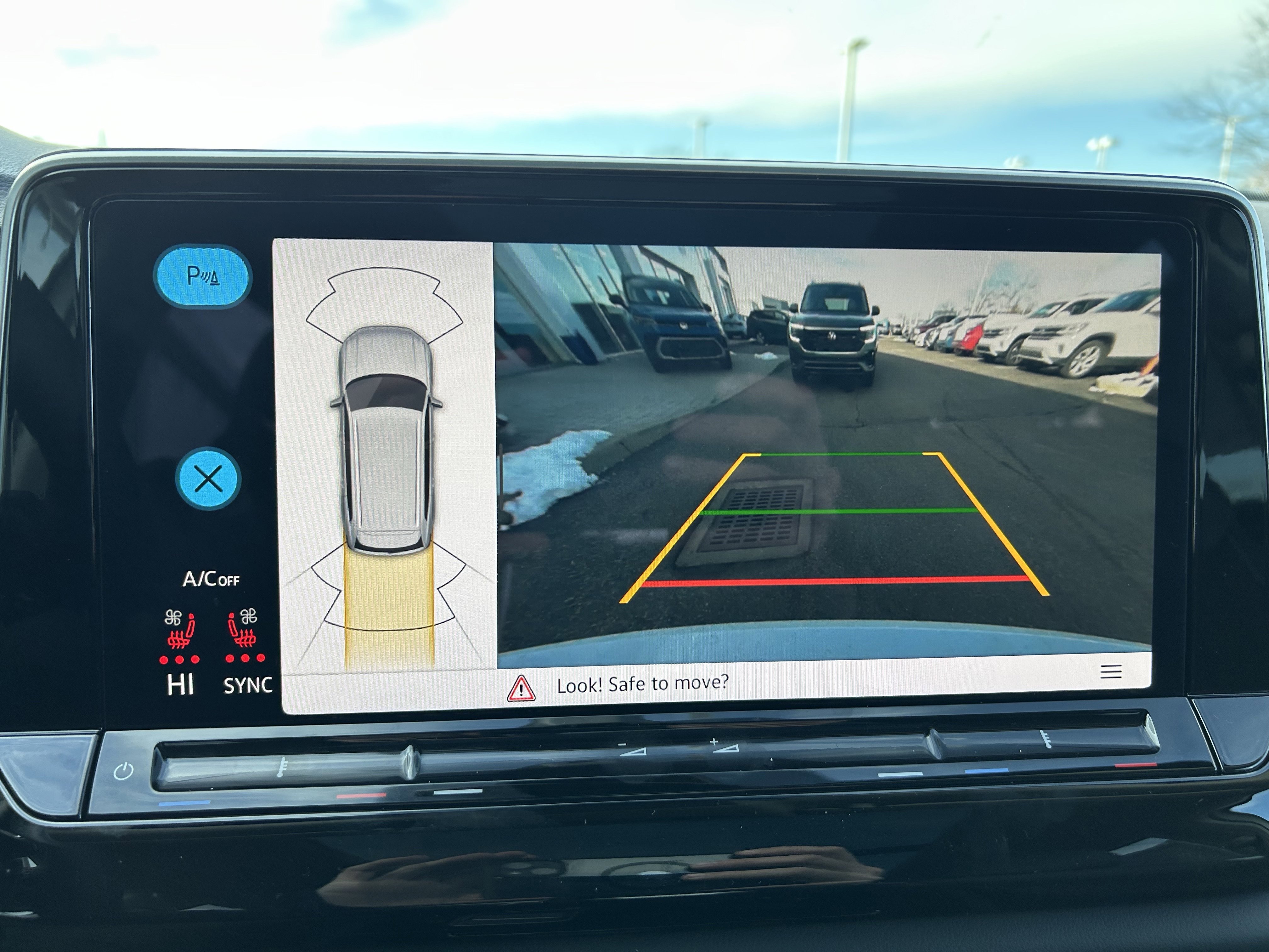 New 2026 Volkswagen Atlas SE image 12