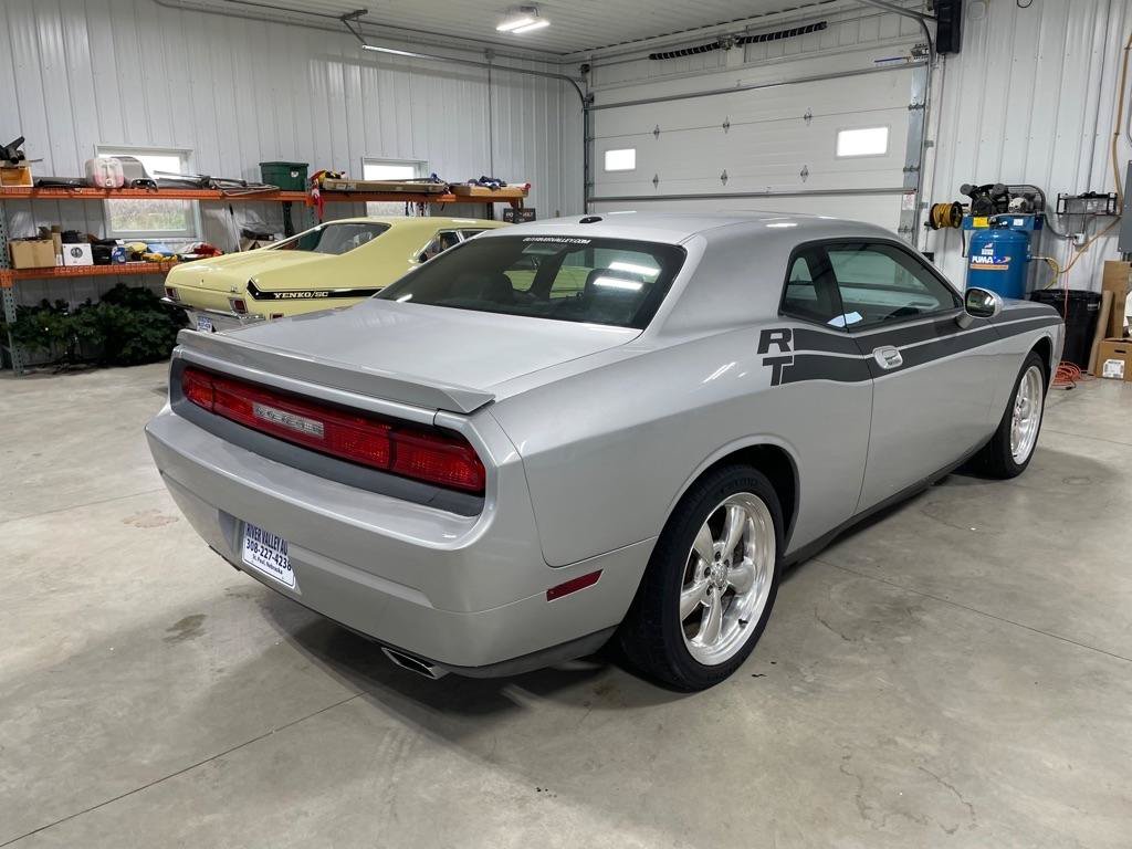Used 2010 Dodge Challenger R/T RWD image 7