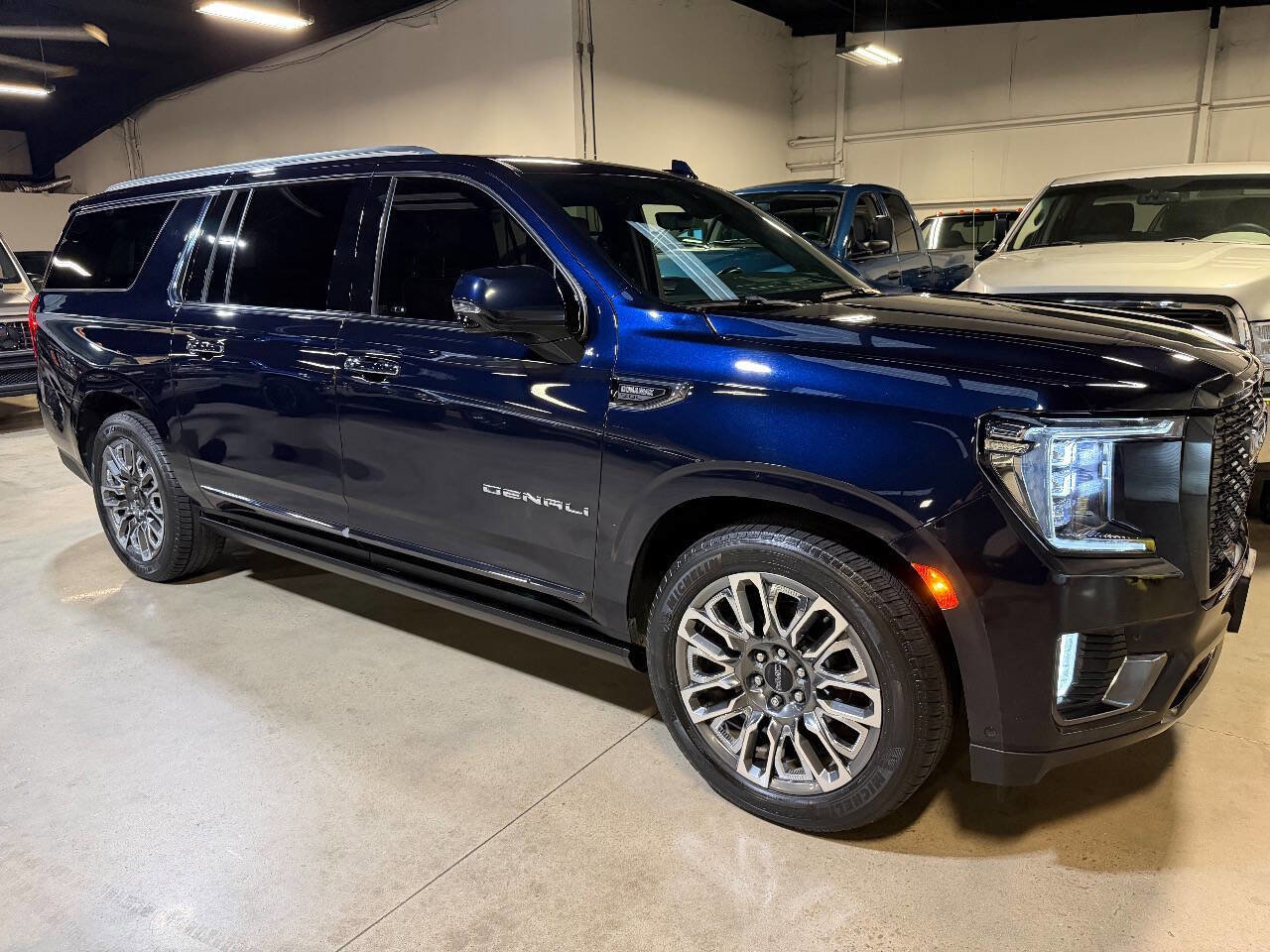 Used 2023 GMC Yukon XL Denali Ultimate image 50