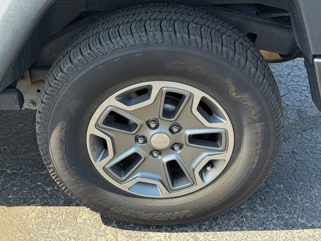 Used 2018 Jeep Wrangler Unlimited Rubicon w/ Cold Weather Group AWD/4WD image 11