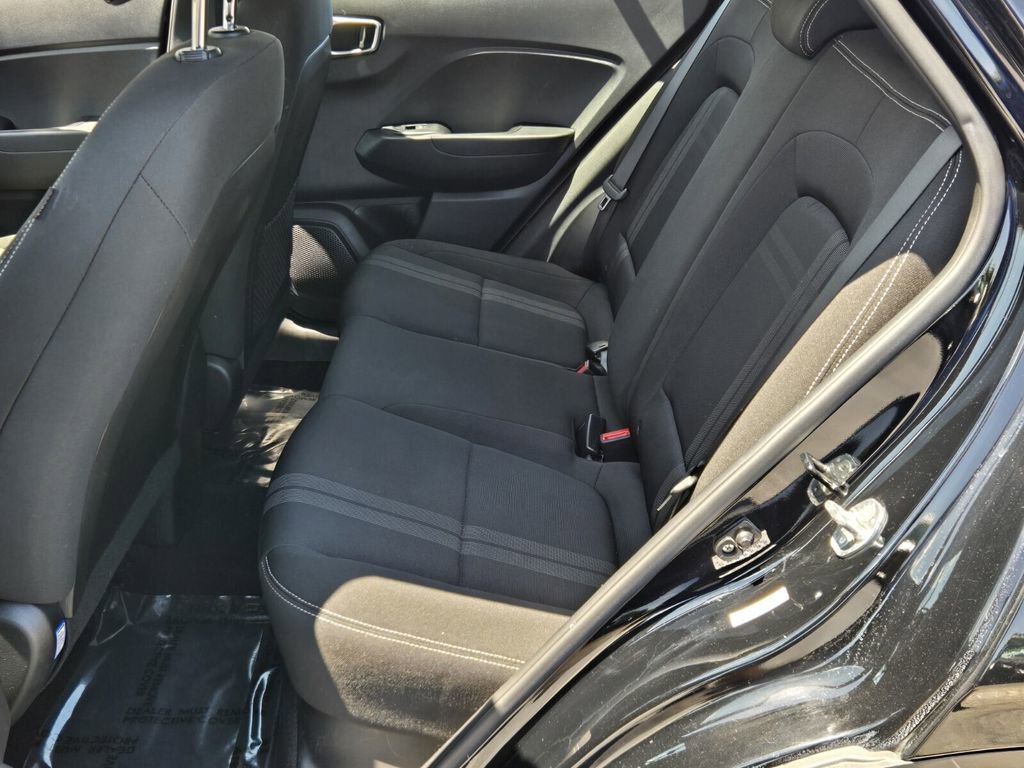 Certified 2023 Hyundai Venue SEL FWD image 11