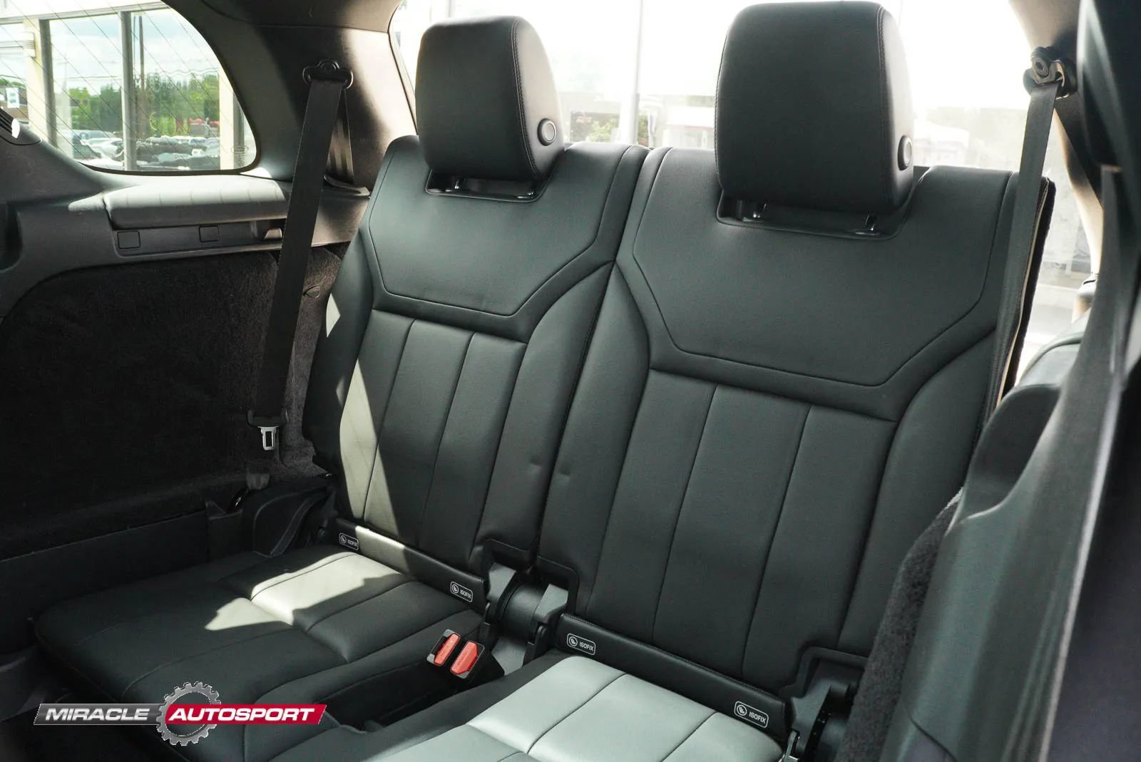 Used 2020 Land Rover Discovery Landmark AWD/4WD image 28