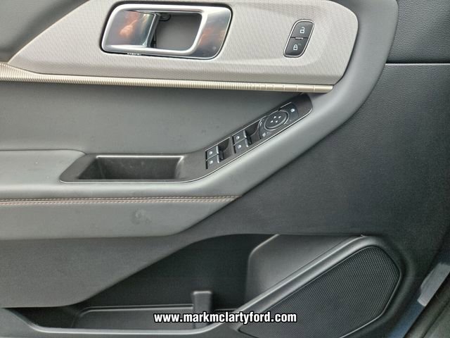 New 2025 Ford Explorer Active w/ Active Comfort Package image 22
