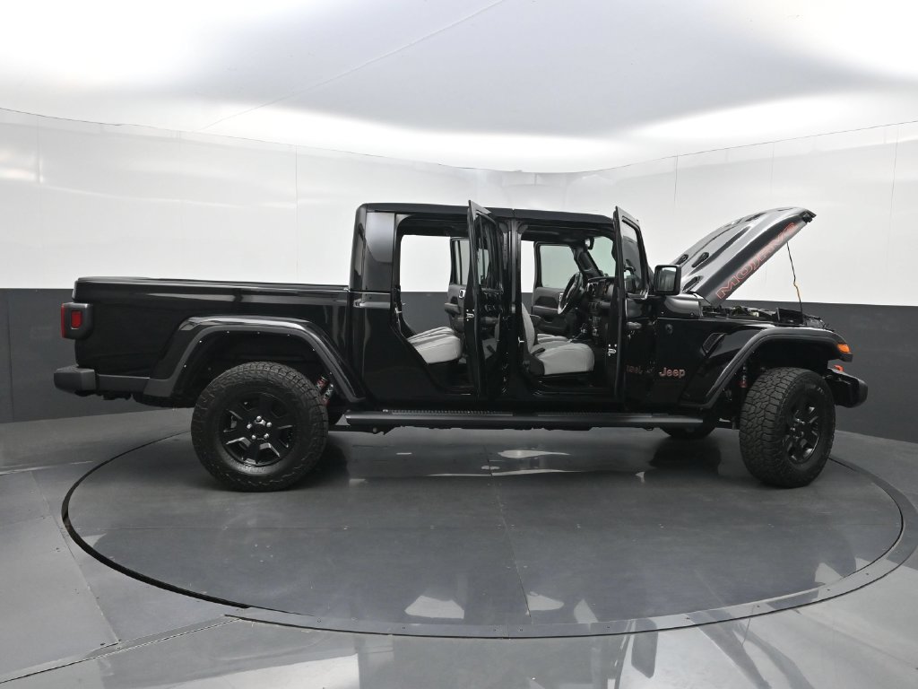 Used 2023 Jeep Gladiator Mojave w/ Trailer Tow Package AWD/4WD image 35