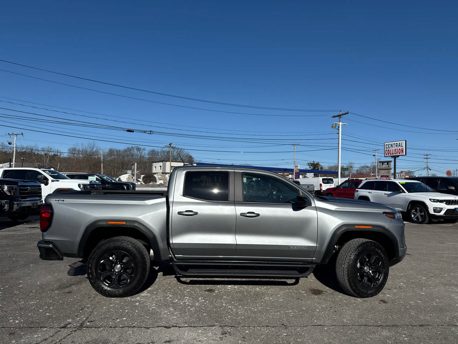 Certified 2024 GMC Canyon Elevation w/ Elevation Premium Package AWD/4WD image 8