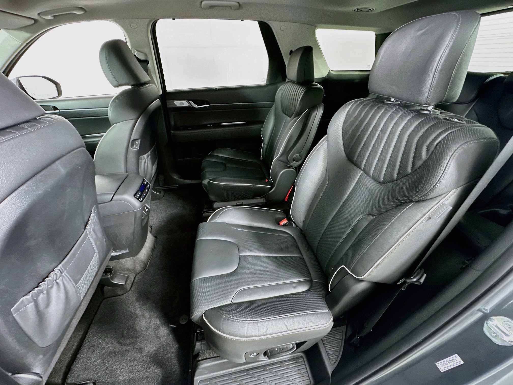 Used 2023 Hyundai Palisade Limited FWD image 26