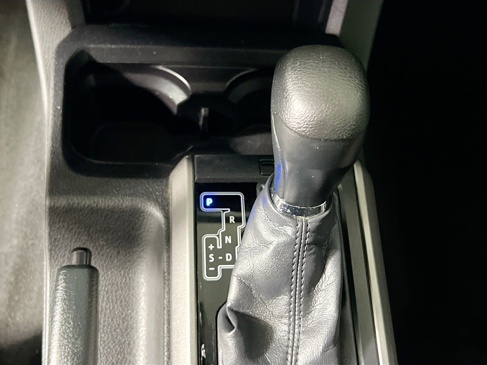 Used 2016 Toyota Tacoma SR5 w/ Towing Package image 23