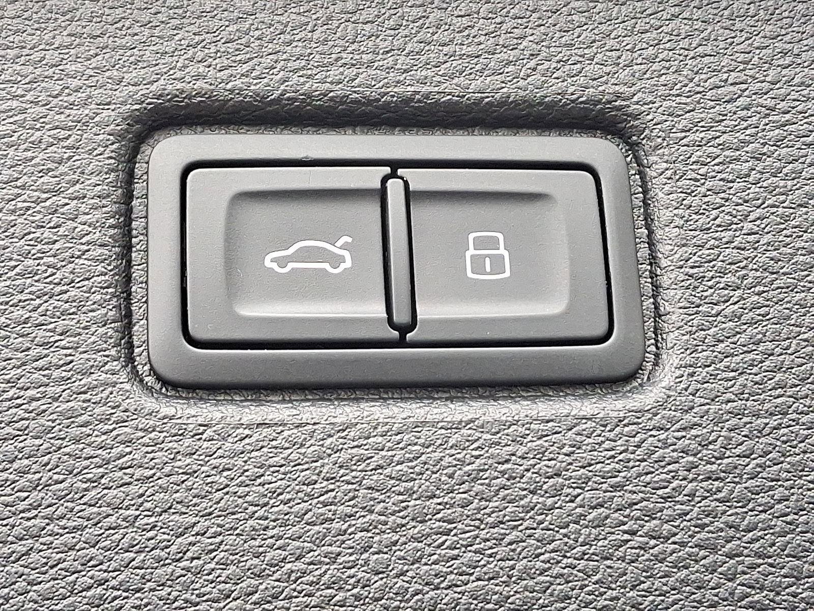 Certified 2024 Audi Q7 Premium Plus image 30