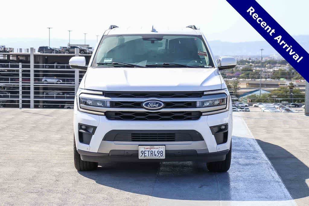 Used 2022 Ford Expedition XLT RWD image 2