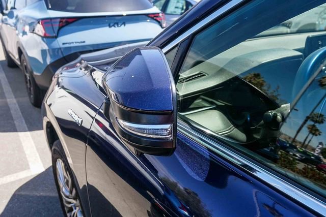 Used 2021 Toyota Venza XLE w/ Carpet Mat Package (TMS) image 9