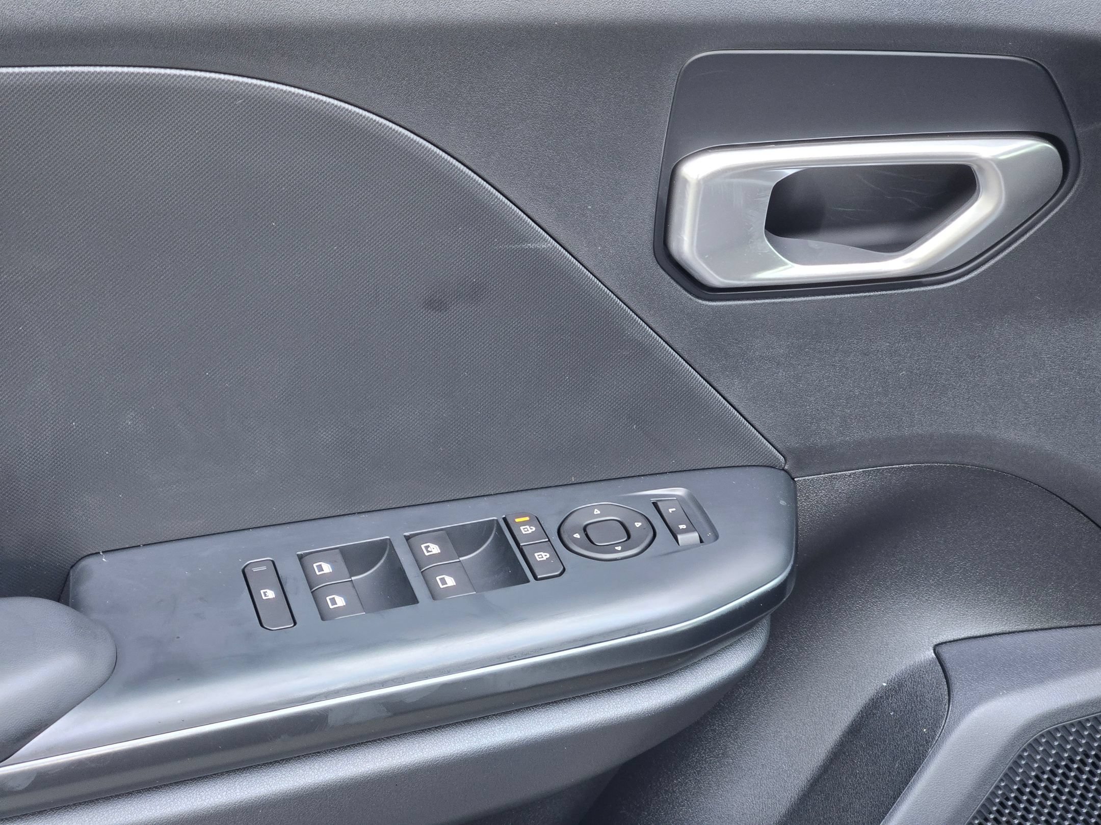New 2026 Kia K4 FWD image 16