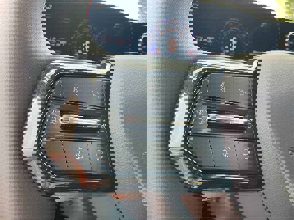 New 2026 Chevrolet Traverse RS w/ LPO, Floor Liner Package image 35