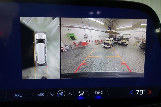 New 2026 Chevrolet Suburban LS image 16