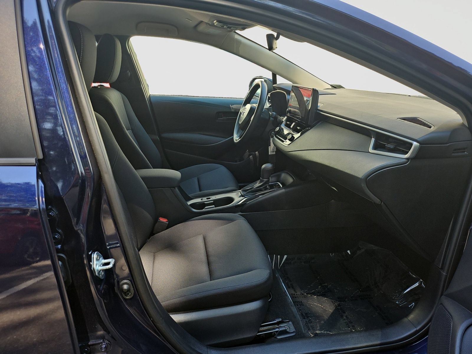 Used 2024 Toyota Corolla LE FWD image 17