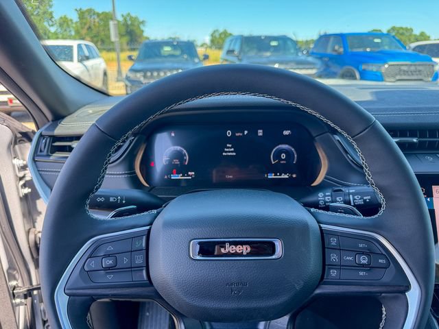 New 2026 Jeep Grand Cherokee Limited w/ Limited Altitude Package AWD/4WD image 14