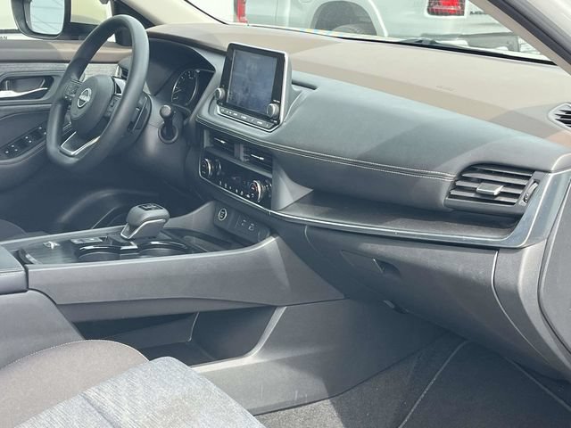 Used 2023 Nissan Rogue SV FWD image 24
