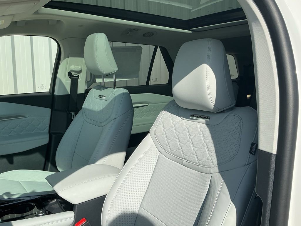New 2026 Ford Explorer Platinum w/ LUX Leather Package AWD/4WD image 9