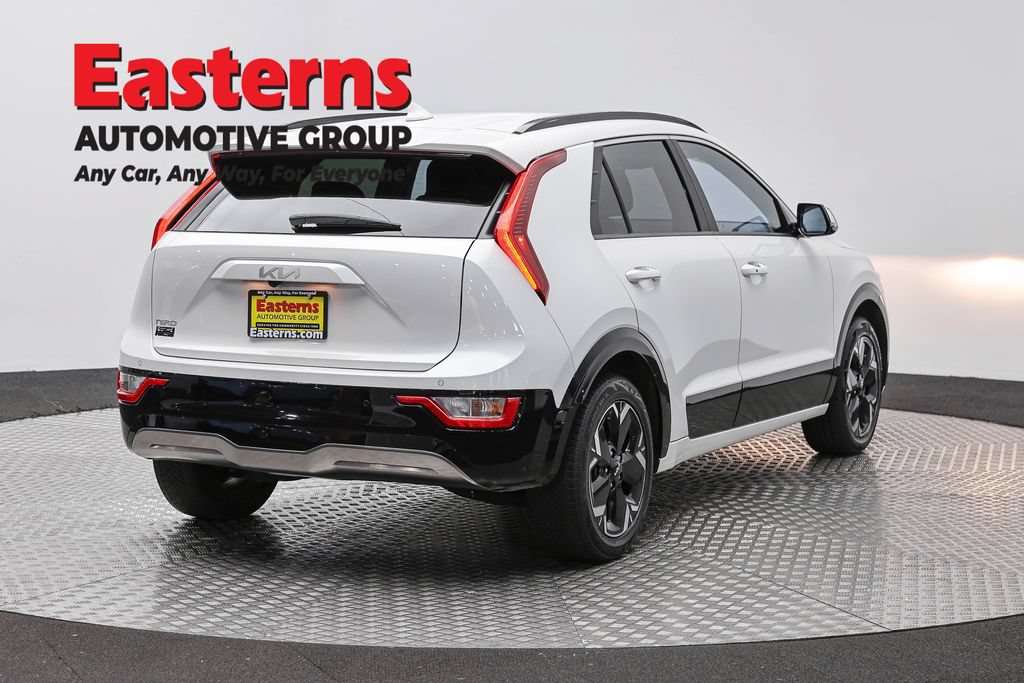 Used 2024 Kia Niro Wind w/ Wind Preserve Package FWD image 7