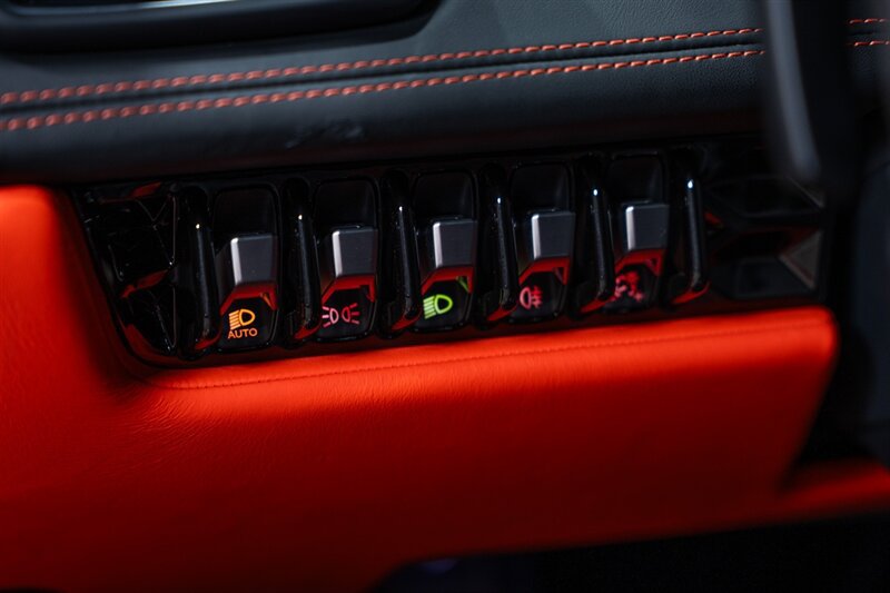 Used 2021 Lamborghini Huracan EVO AWD/4WD image 58