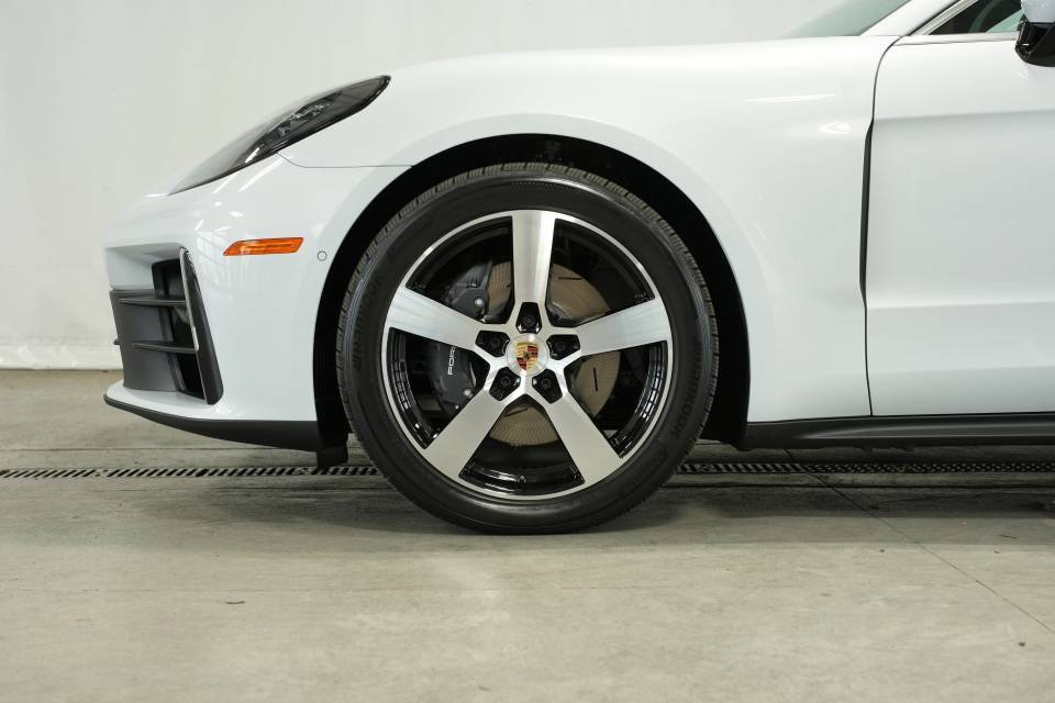 New 2025 Porsche Panamera 4 image 41