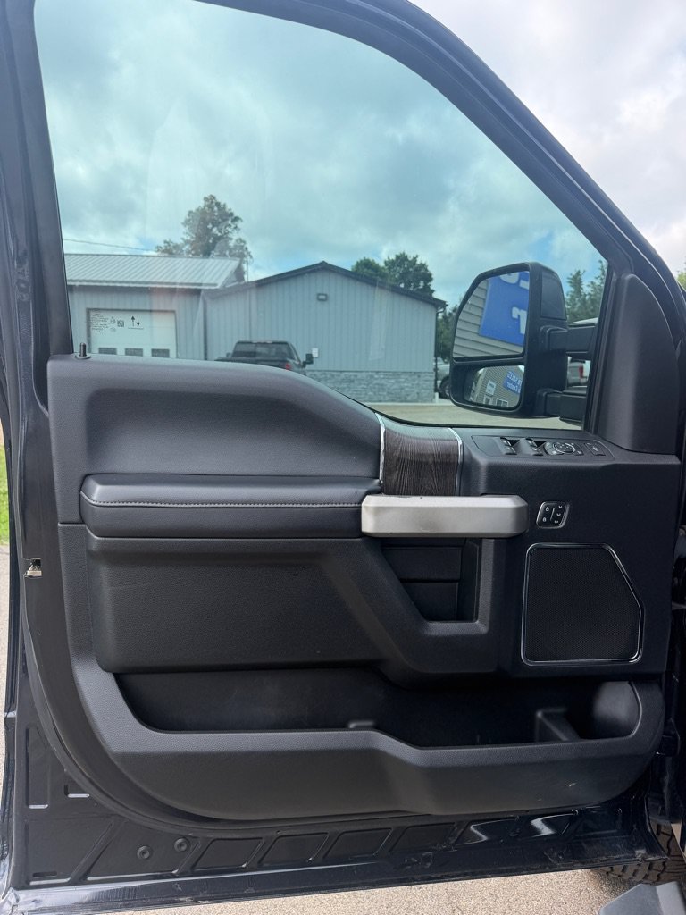 Used 2021 Ford F250 Lariat w/ Lariat Value Package AWD/4WD image 15