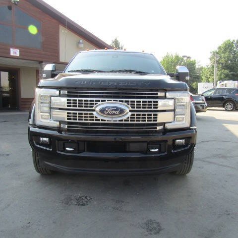 Used 2017 Ford F450 Platinum w/ Platinum Ultimate Package AWD/4WD image 3