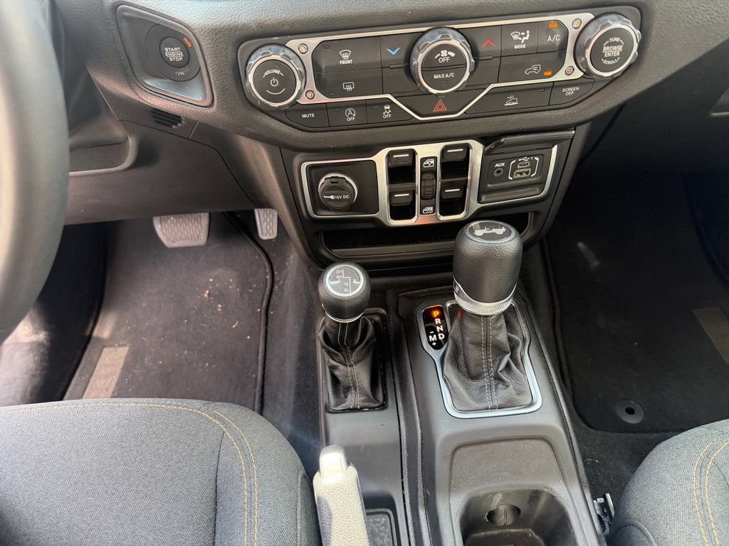 Used 2025 Jeep Wrangler Unlimited Sport AWD/4WD image 22